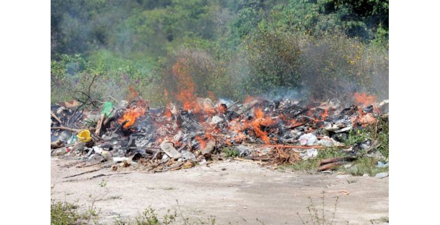 Illegal incineration of waste remains issue in Curaçao