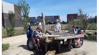 De finesses van een inclusief en groen schoolplein De finesses van een inclusief en groen schoolplein