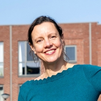 Annemieke  Molster