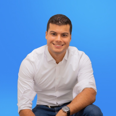 Adil  Ayi