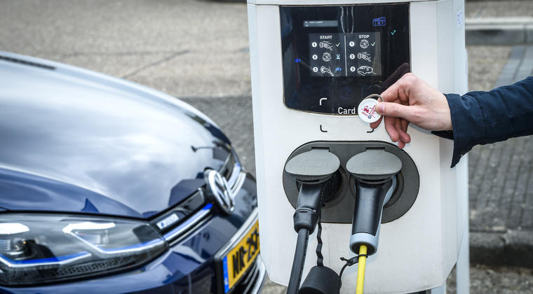 Elektrische auto blijft ook in 2019 populair onder zakelijke rijders