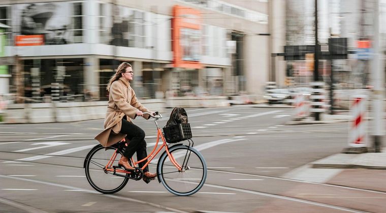 Fietser kan flínk besparen volgens IWG