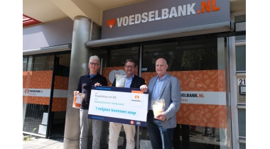 ISS doneert met Soupalicious 1 miljoen kommen soep aan Voedselbanken