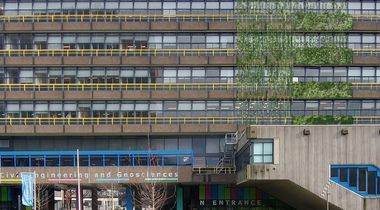 TU Delft experimenteert met groene gevels.