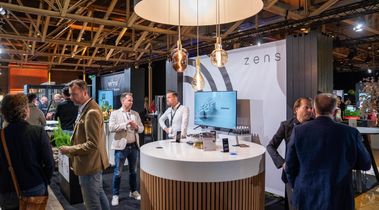 Slimmere werkplekken door draadloos opladen