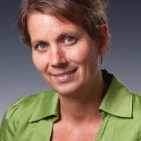 Monique  Kremer