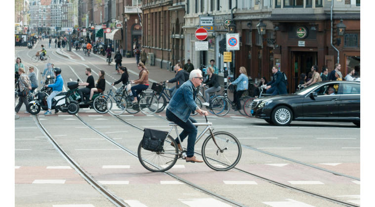 Slim systeem brengt gevaren op kruispunten in kaart